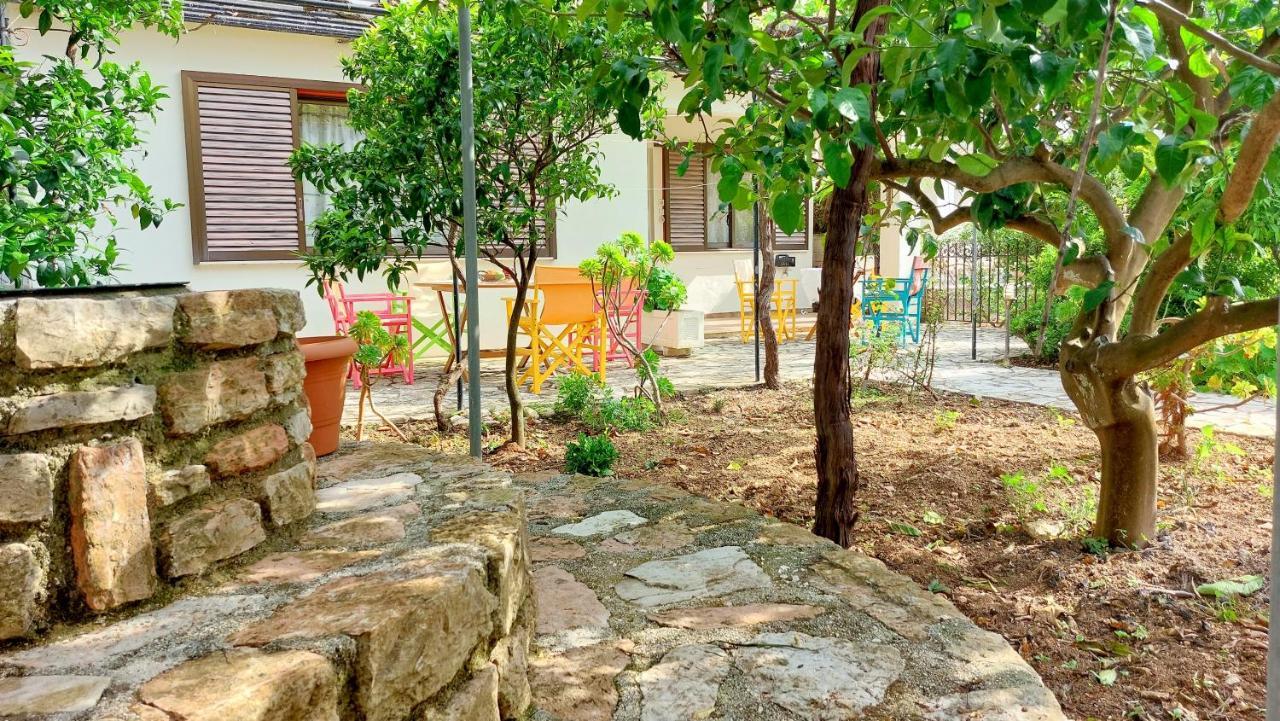 Lourantos Studios & Apartments Vathy  Zewnętrze zdjęcie
