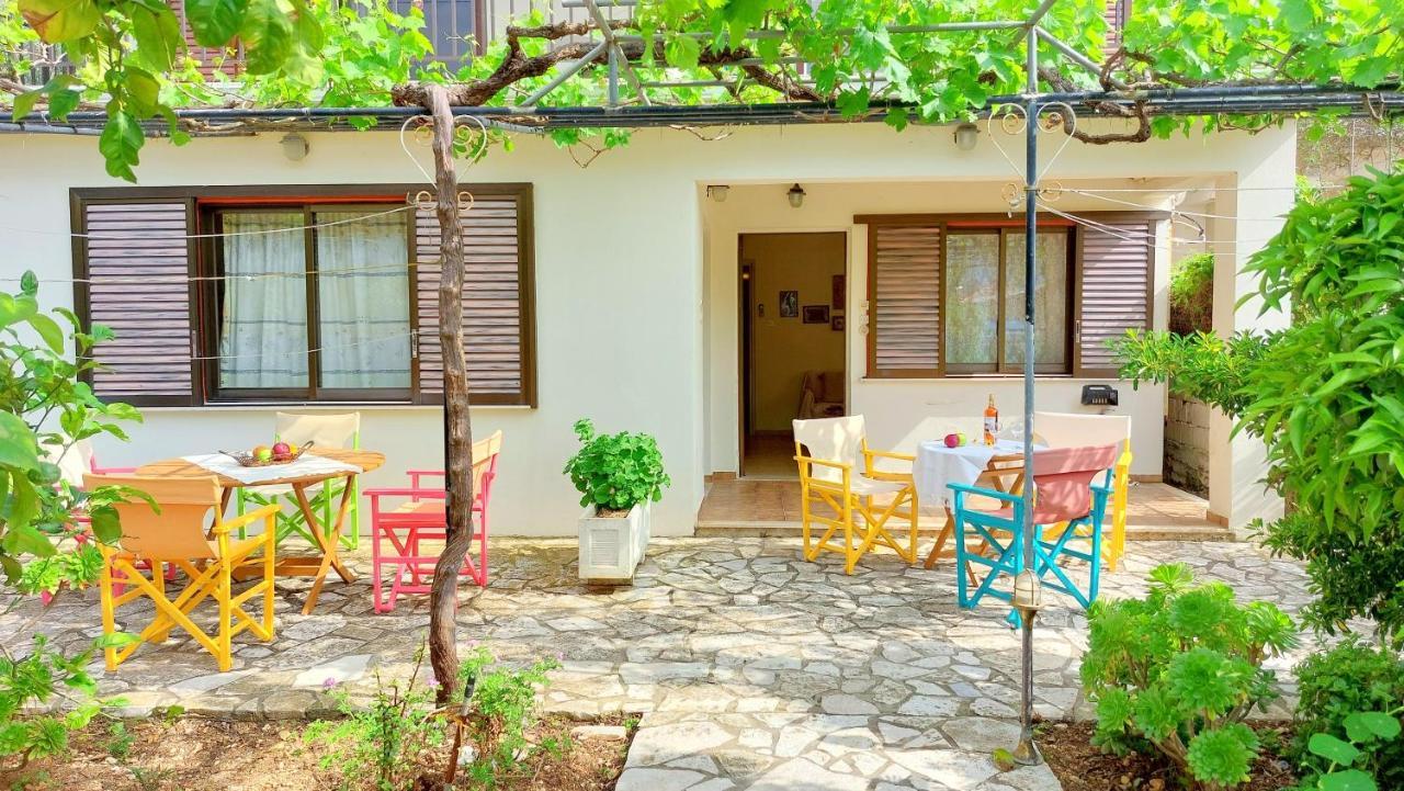 Lourantos Studios & Apartments Vathy  Zewnętrze zdjęcie